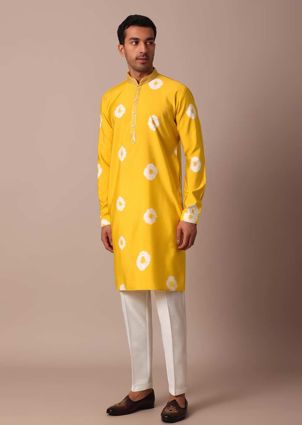 Yellow Jacket Kurta Set In Silk With Printed Motifs